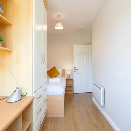 Ferienhaus 66 - Large Townhouse By Shortstays Galway