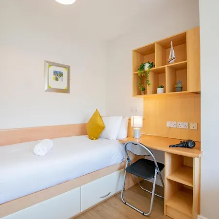 66 - Large Townhouse By Shortstays 골웨이